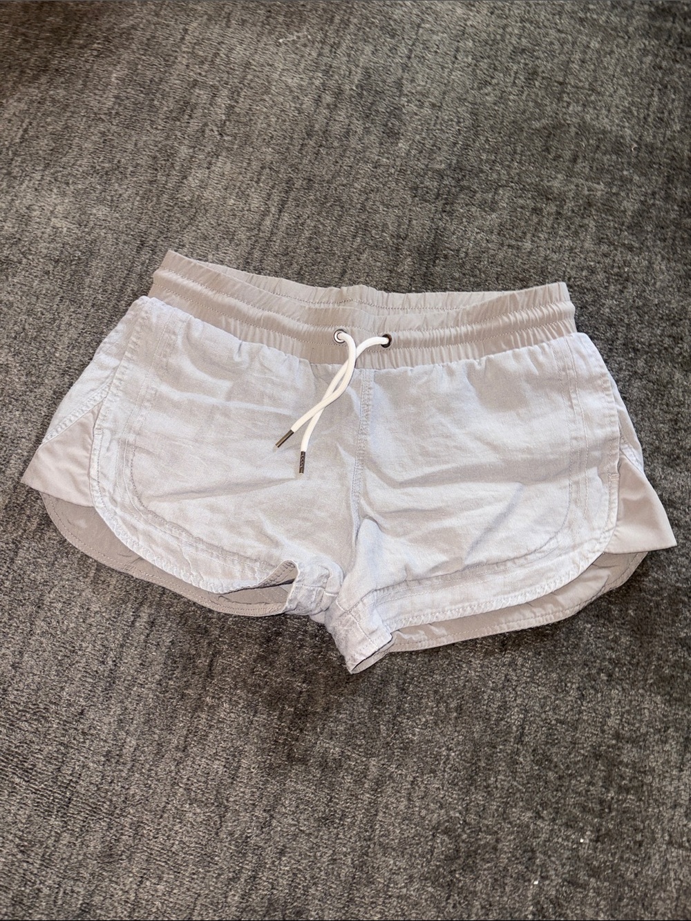 Athleta Light Gray Elastic Waist Linen Athletic Shorts